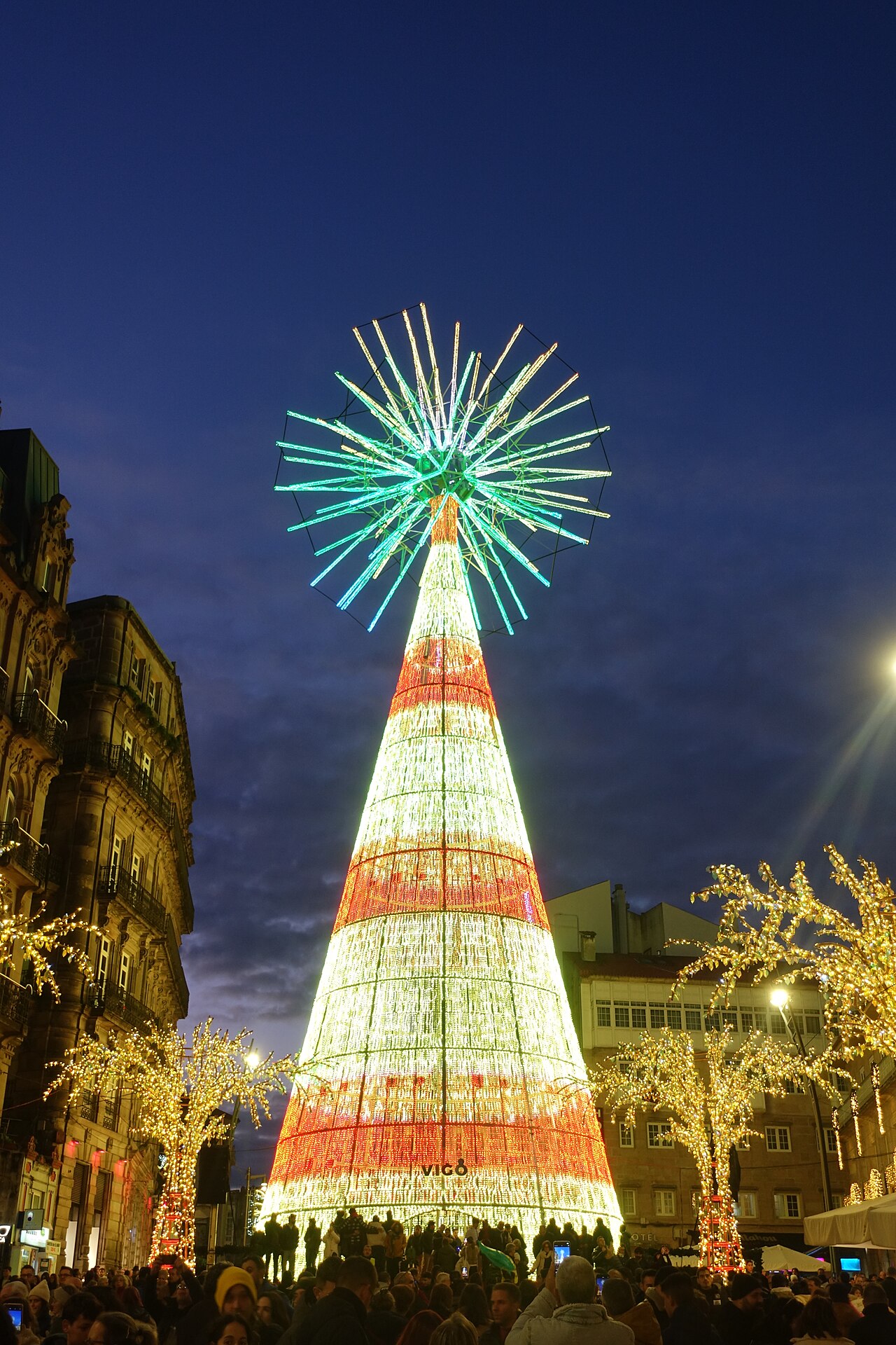 Árbol de luces de la Navidad de Vigo, campaña 2024-2025