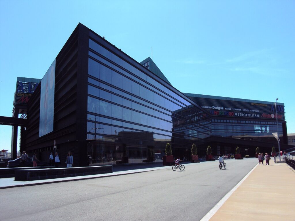 Centro comercial A Laxe, Vigo